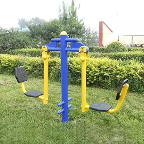 小區(qū)健身器材：蹬力訓(xùn)練器