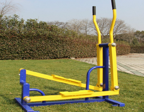 小區(qū)健身器材：橢圓機